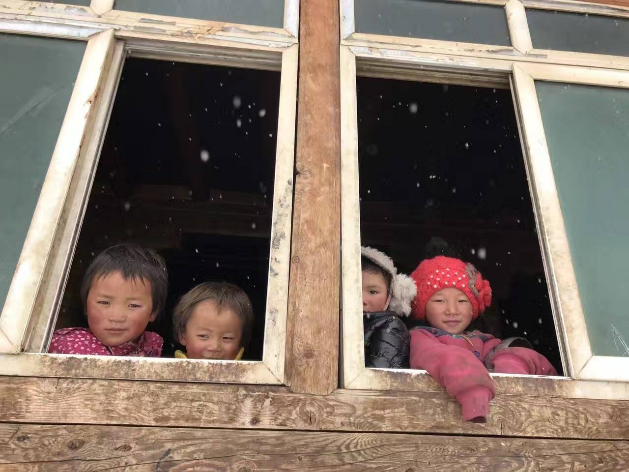 南宁舒明定制旅行服务有限公司公益回顾丨家国同欢月同圆 温暖满载甘孜州(图9) 南宁舒明定制旅行服务有限公司公益回顾丨家国同欢月同圆 温暖满载甘孜州(图9)